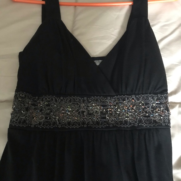 Dress - Picture 2 of 4